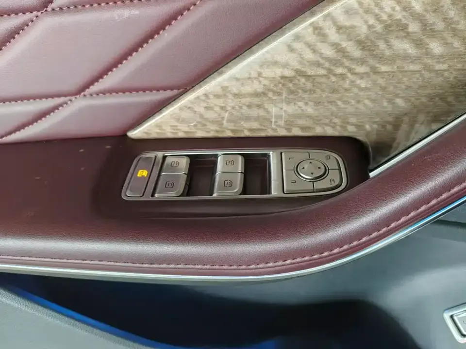 Hongqi Hongqi HS7