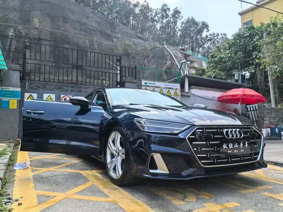 Audi A7L