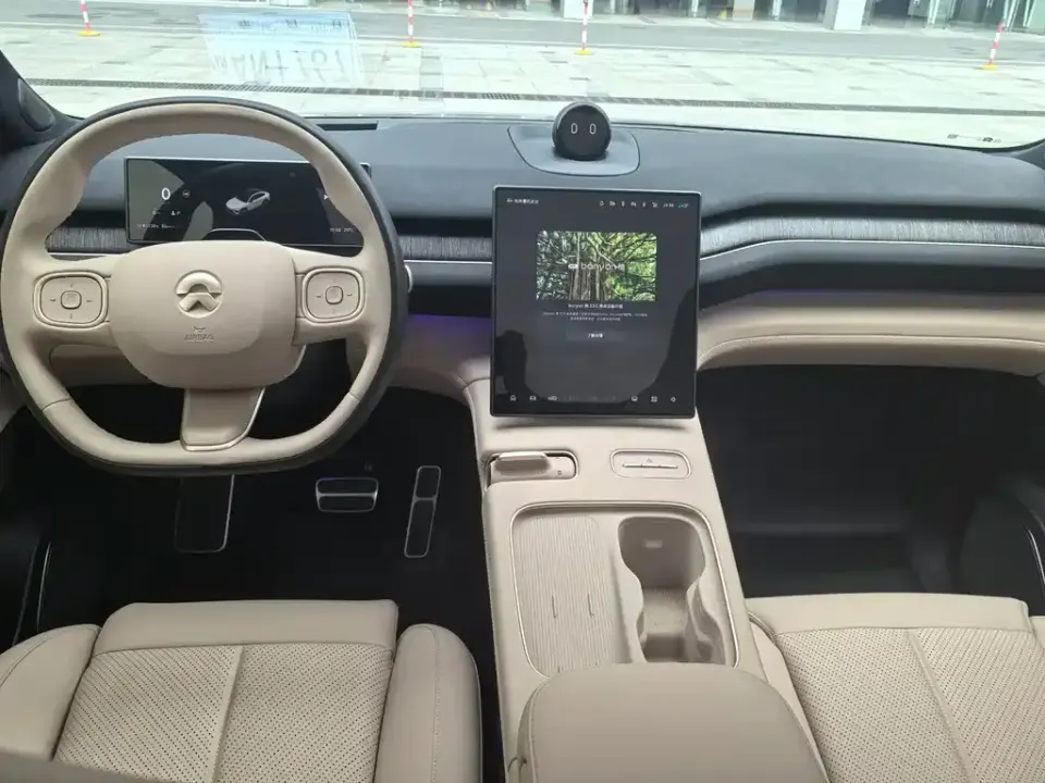 Nio EC7