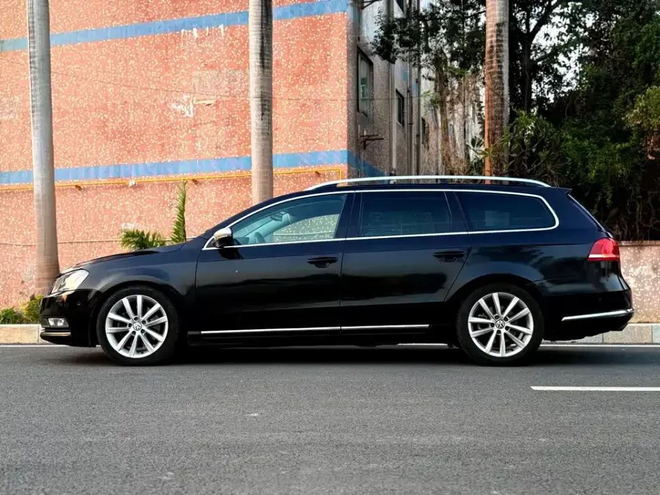 Volkswagen Magotan (Import)