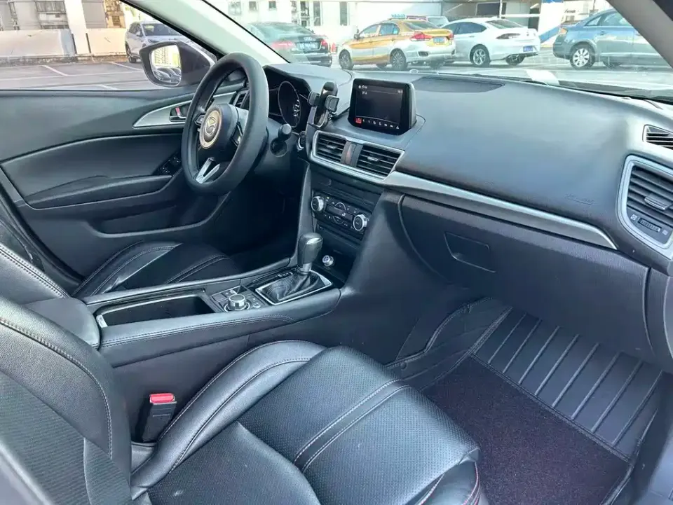 Mazda 3 Axela