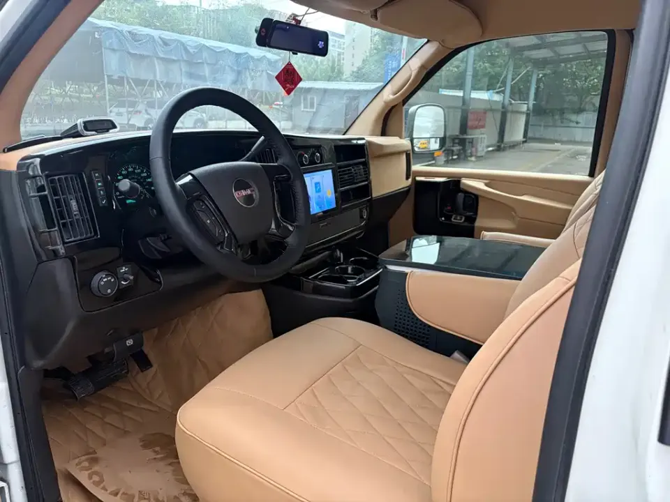 GMC Savana