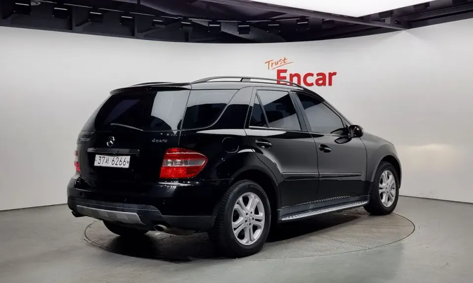 Mercedes-Benz M-Class