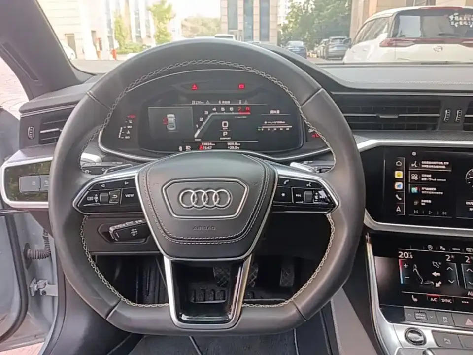 Audi A7L