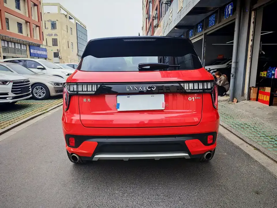 Lynk & Co 01
