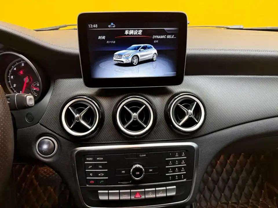 Mercedes-Benz GLA