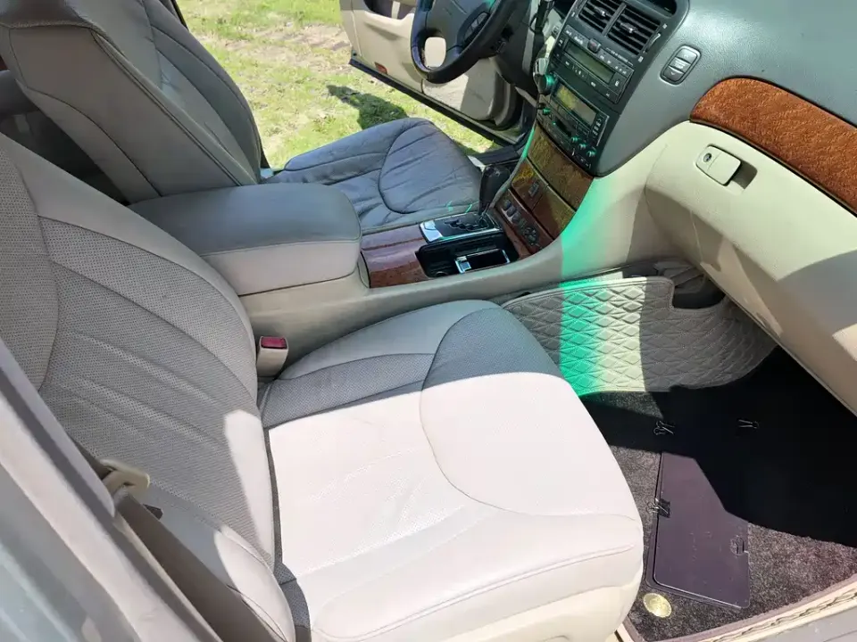 Lexus LS