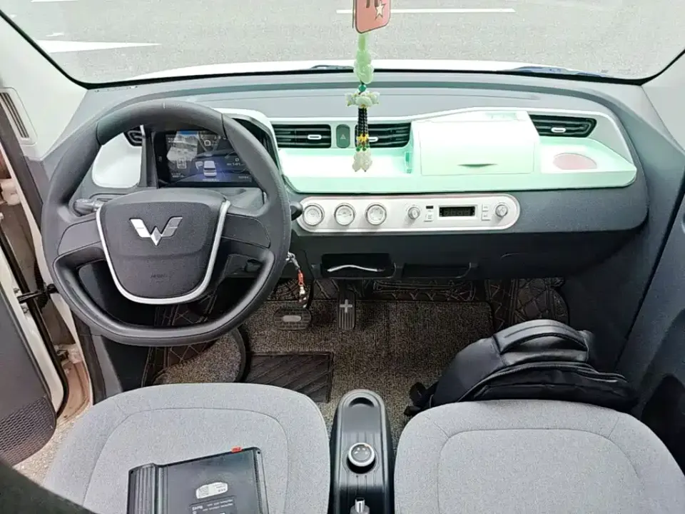 Wuling MINIEV