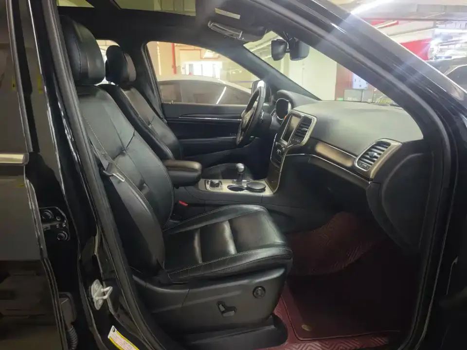 Jeep Grand Cherokee (Import)
