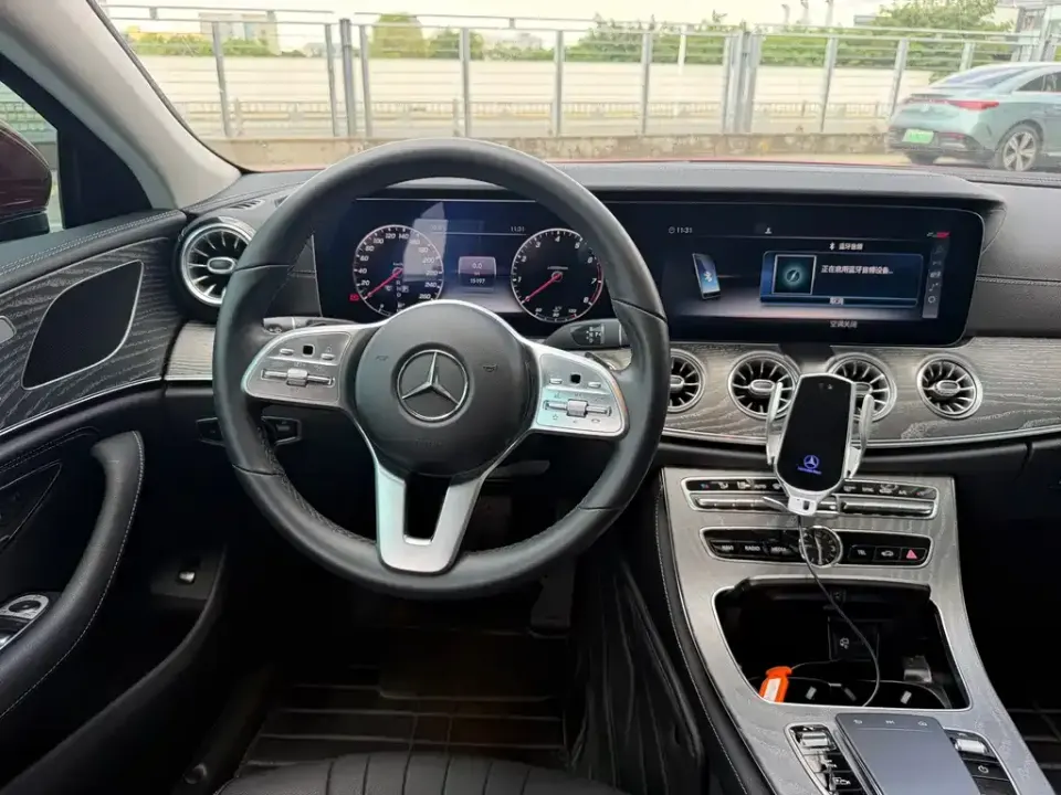 Mercedes-Benz CLS