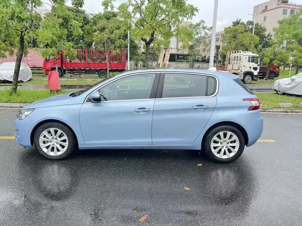 Peugeot 308S