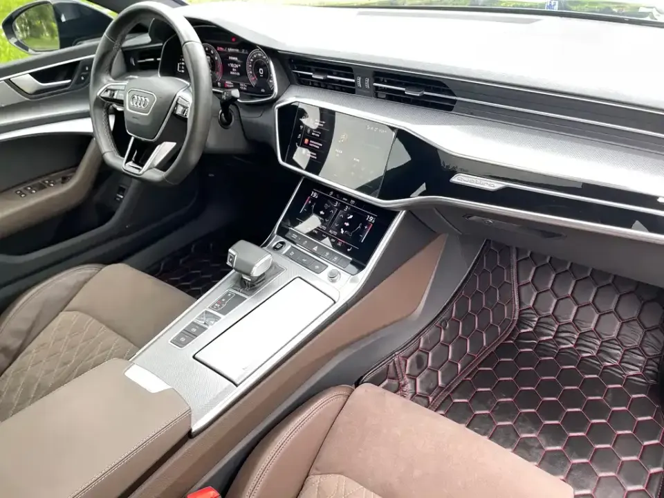 Audi A7L