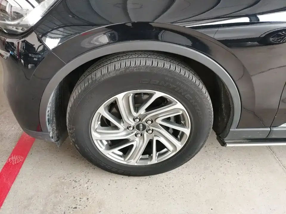Lincoln Aviator