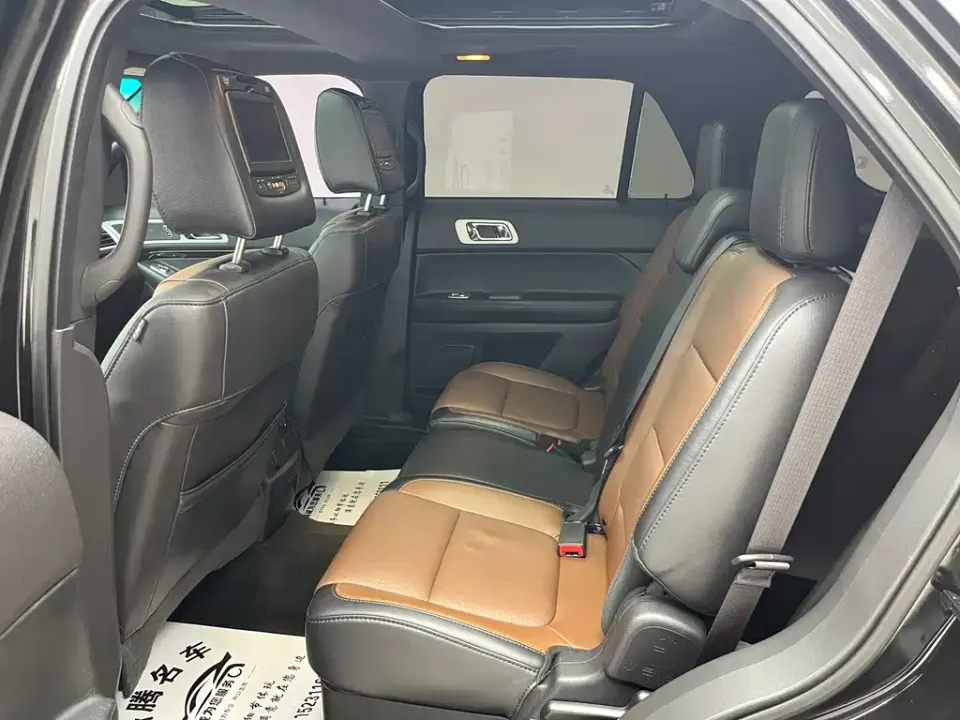 Ford Explorer (Import)