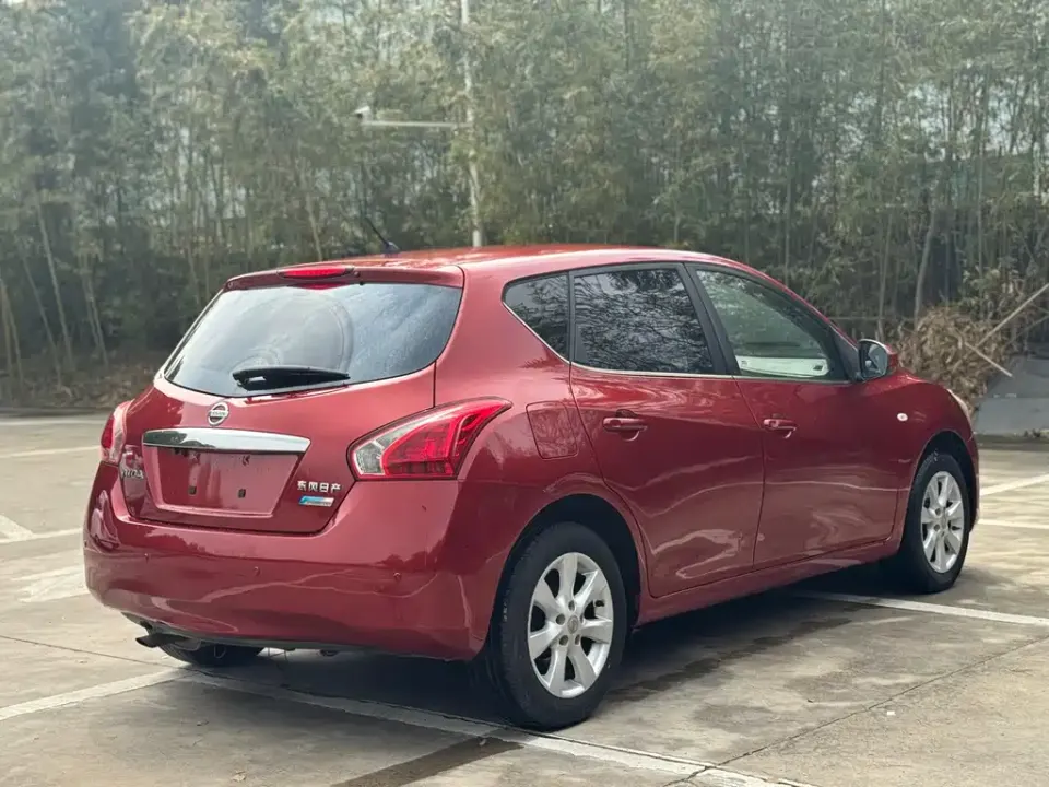 Nissan Tiida