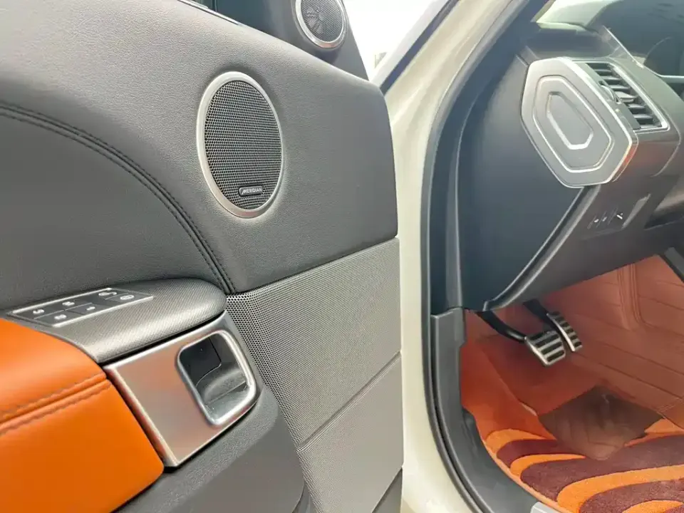 Land Rover Sport