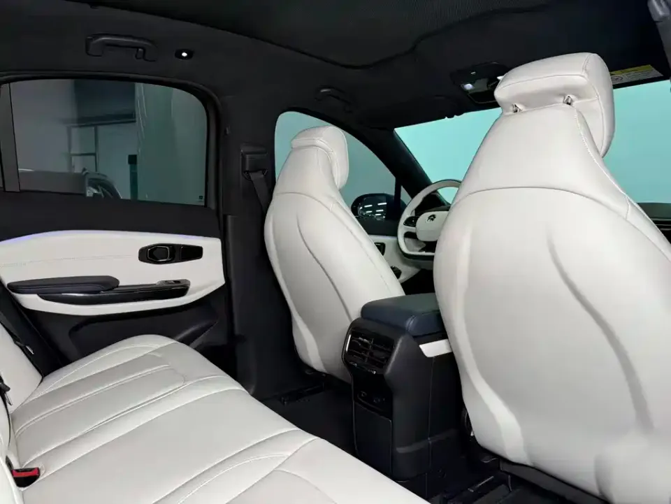 Nio EC6