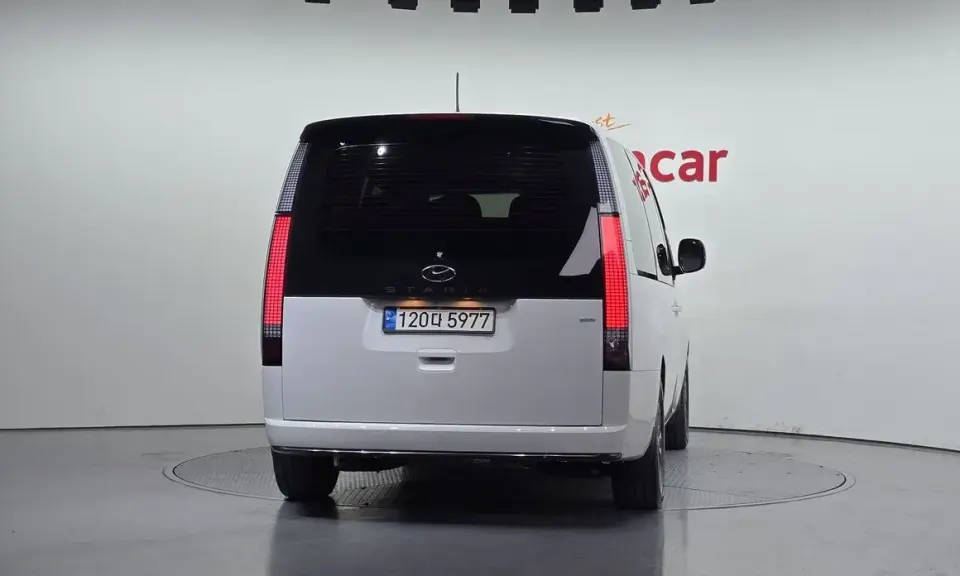 Hyundai Staria