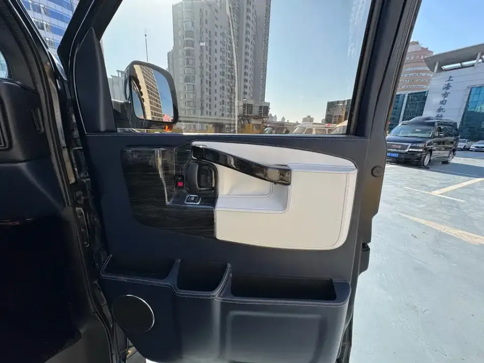 GMC Savana