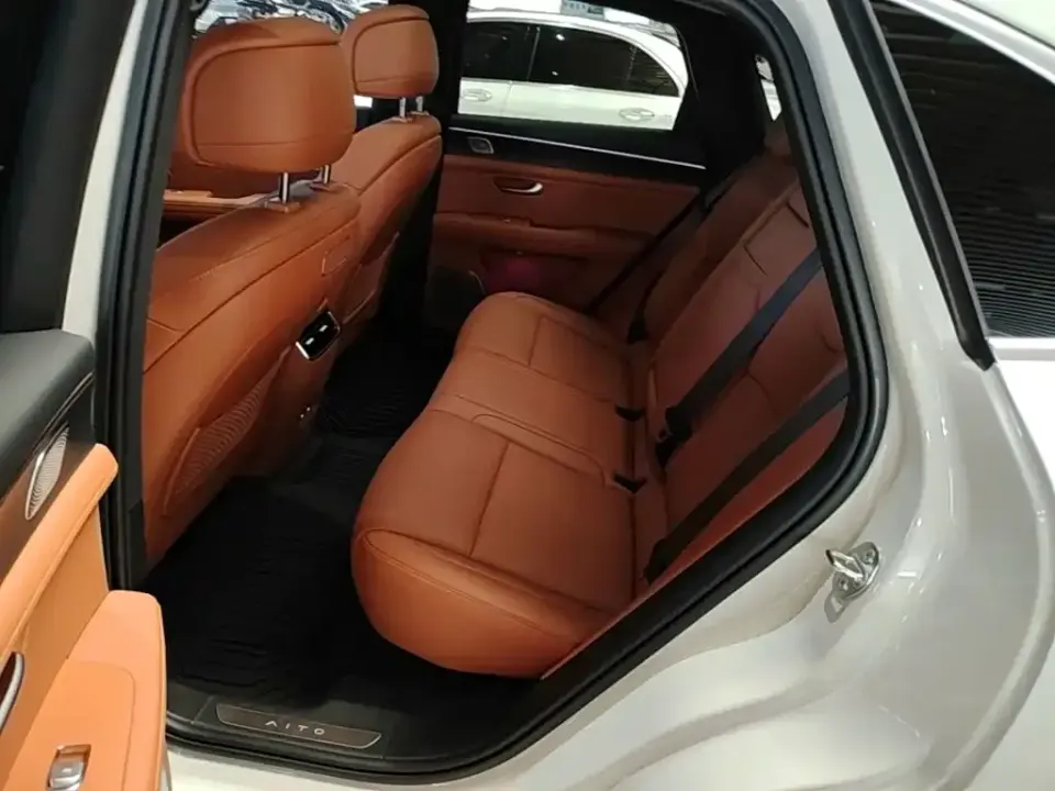 AITO AITO M5