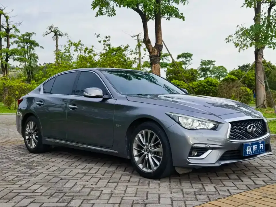 Infiniti Q50L