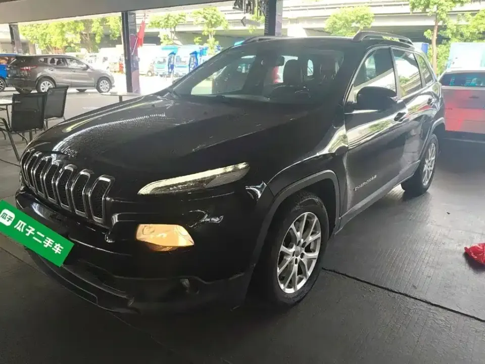 Jeep Cherokee