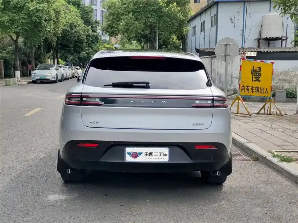 AITO AITO M5