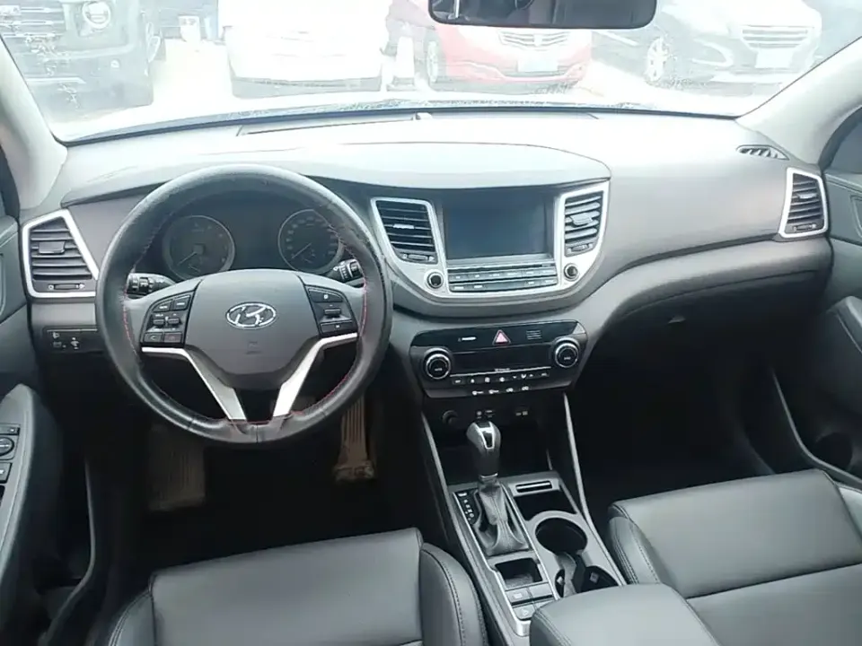 Hyundai Tucson