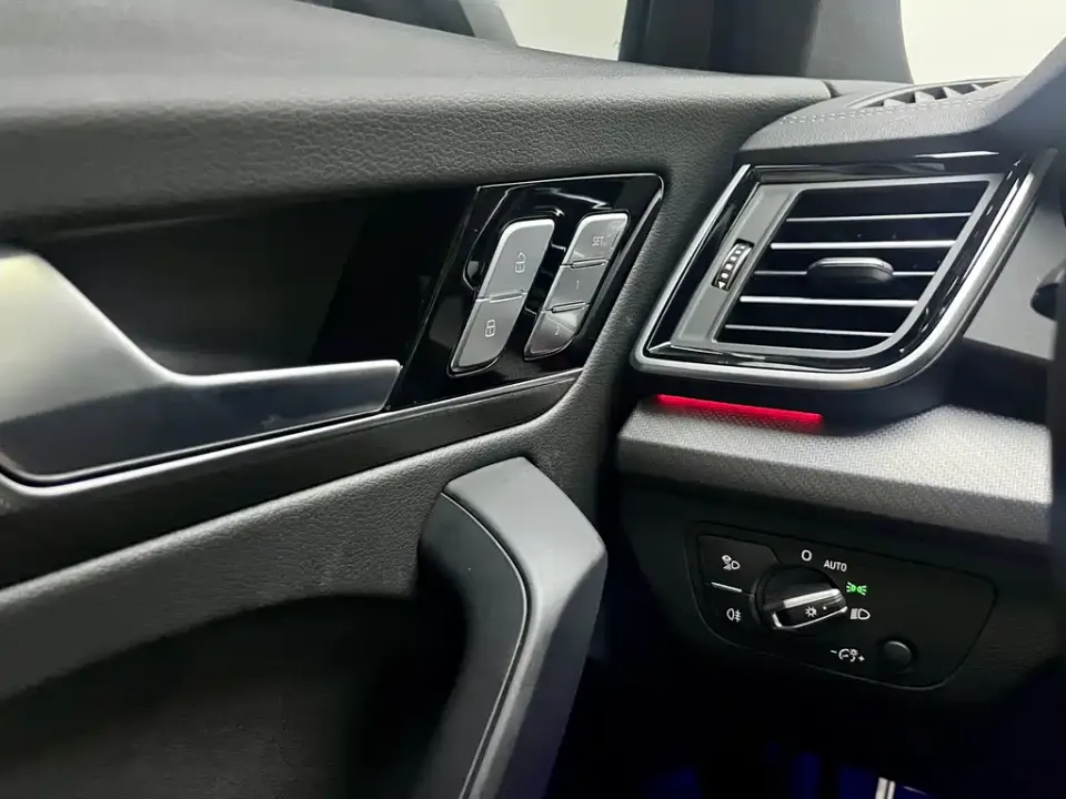 Audi Q5L Sportback