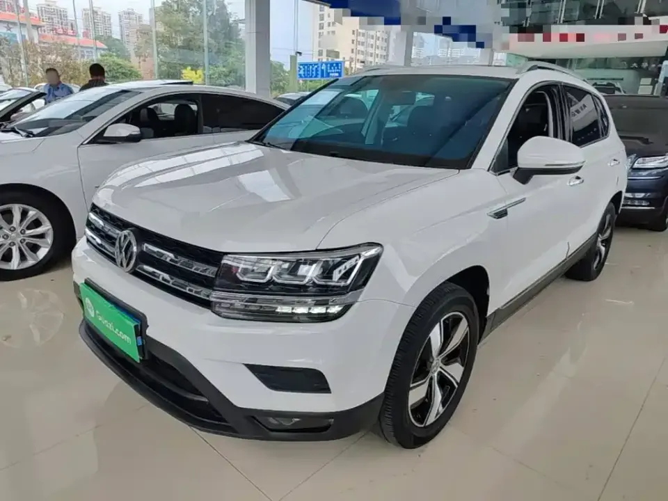 Volkswagen Tharu