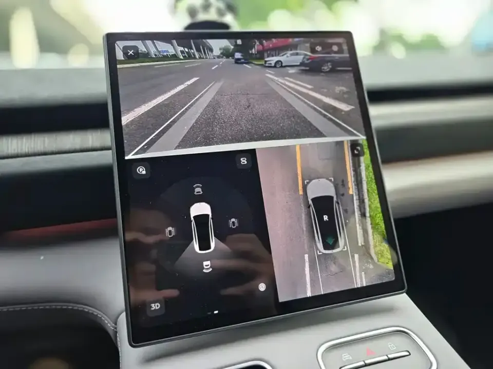Nio EC6