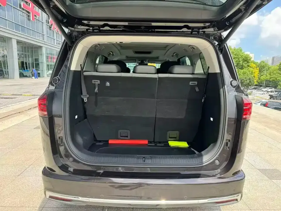 JAC Refine Refine RF8 PHEV