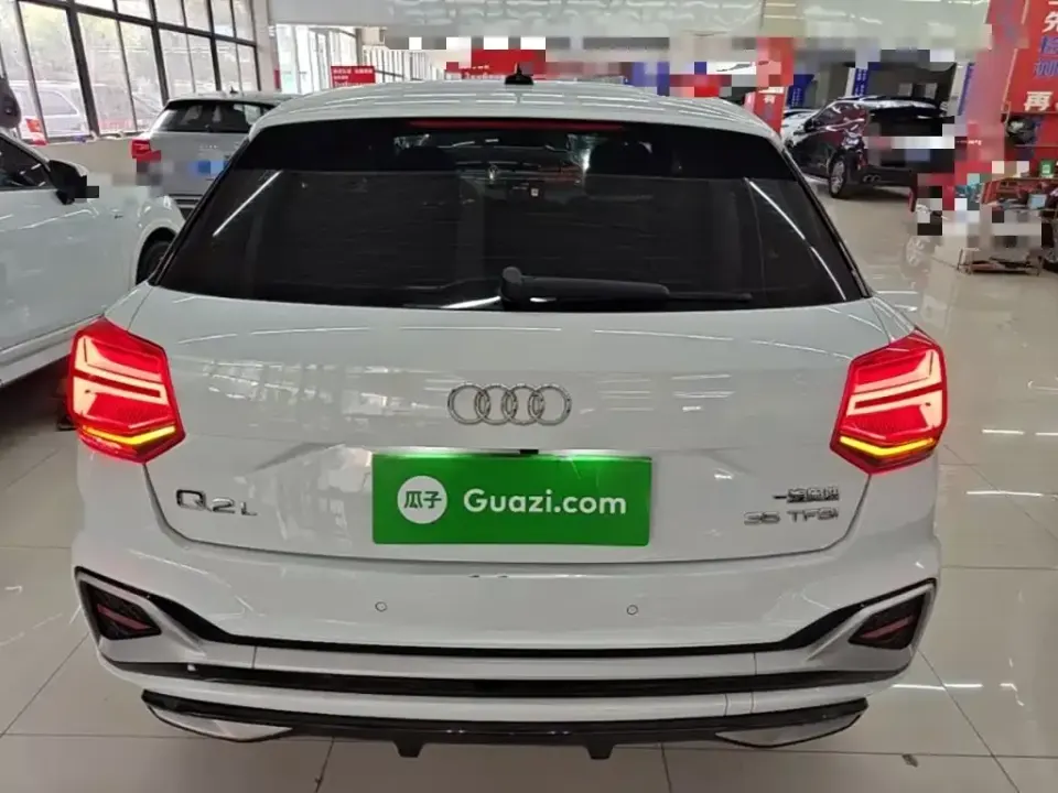 Audi Q2L