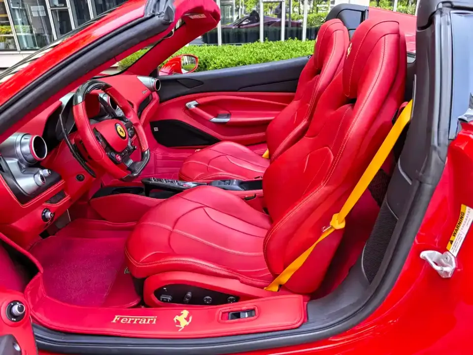 Ferrari F8