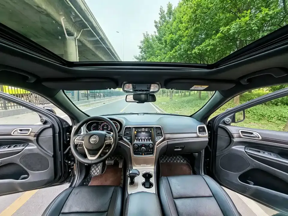 Jeep Grand Cherokee (Import)