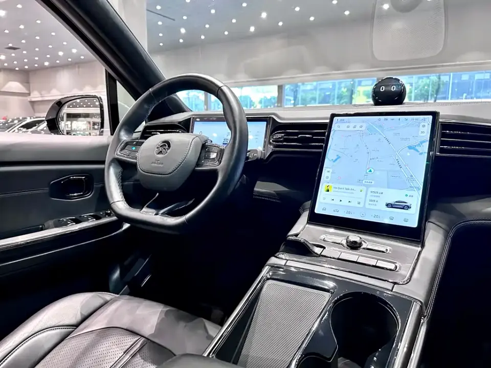 Nio EC6