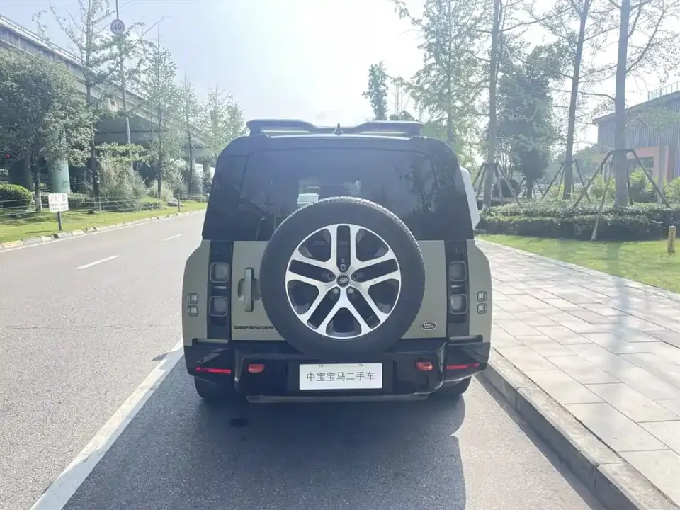 Land Rover Defender