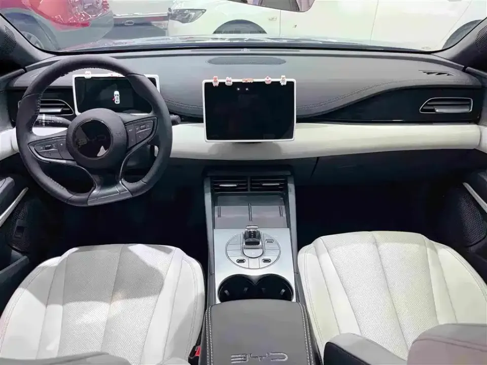BYD Seal 06