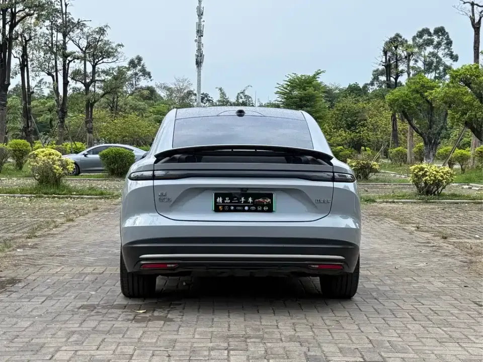 Nio EC6