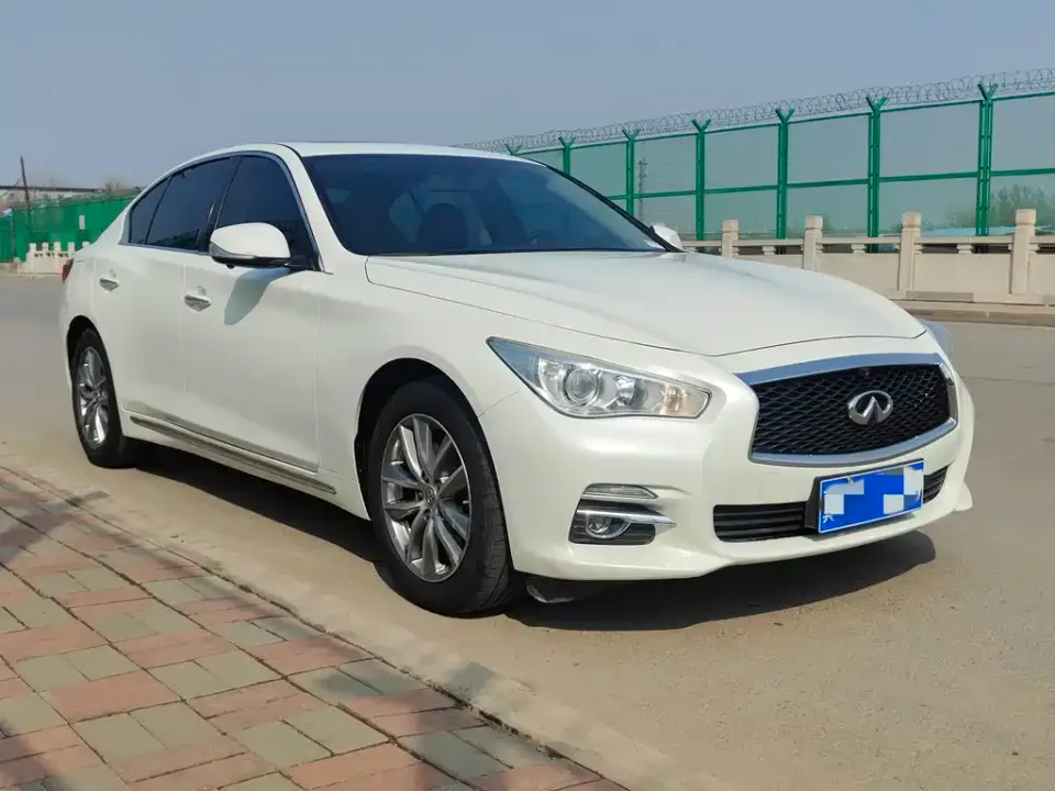 Infiniti Q50L