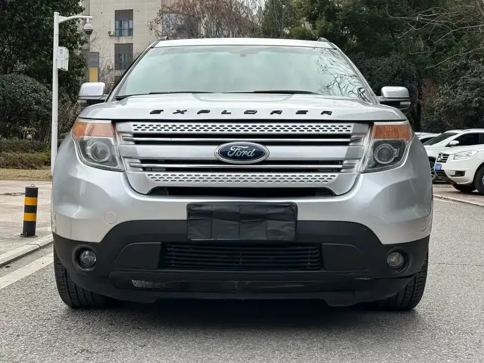 Ford Explorer (Import)