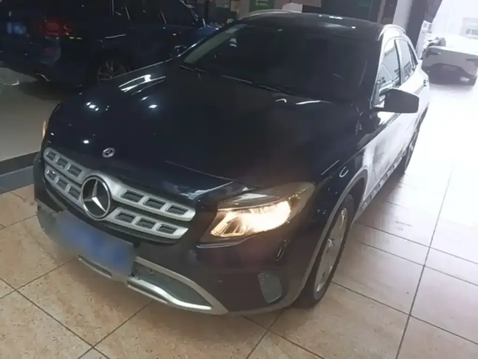 Mercedes-Benz GLA
