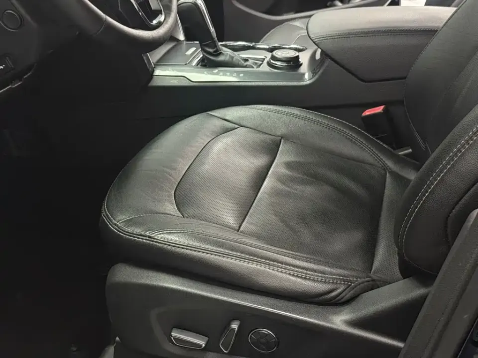 Ford Explorer (Import)