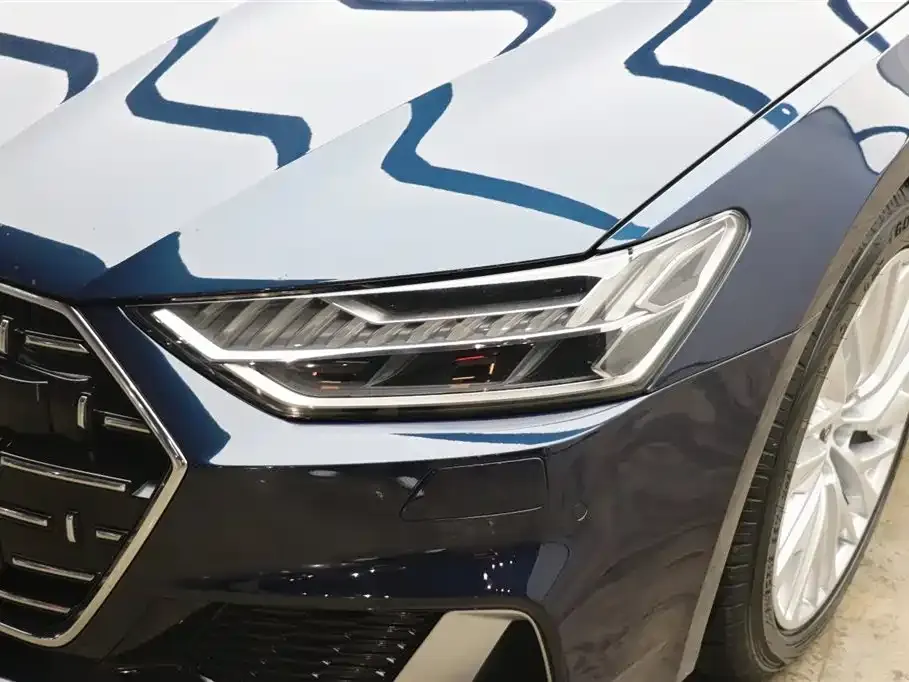 Audi A7L