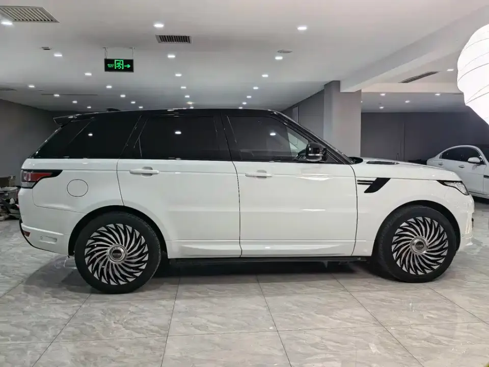 Land Rover Sport
