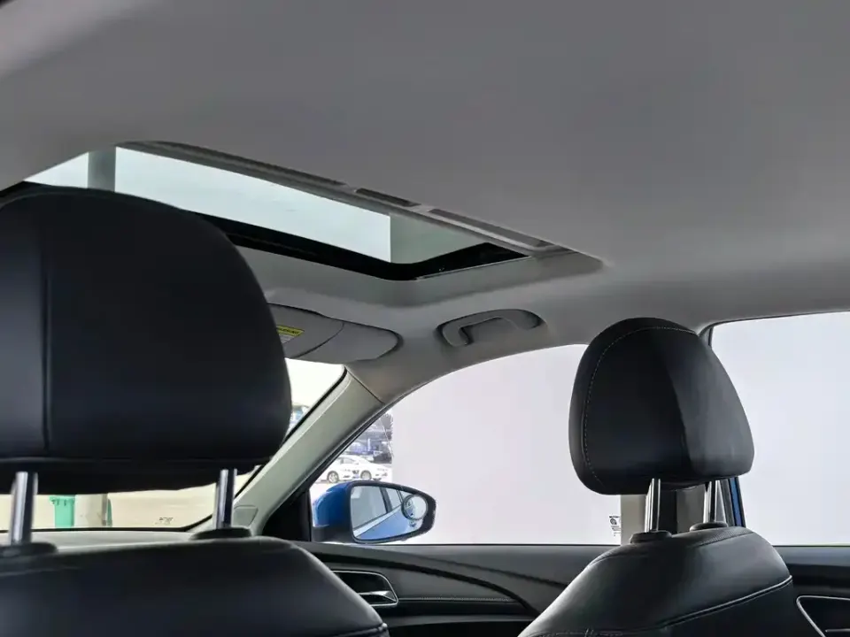 Roewe i5