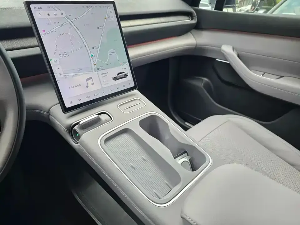 Nio EC6