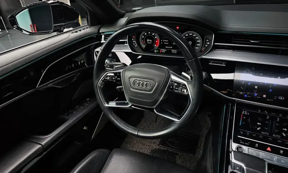 Audi A8