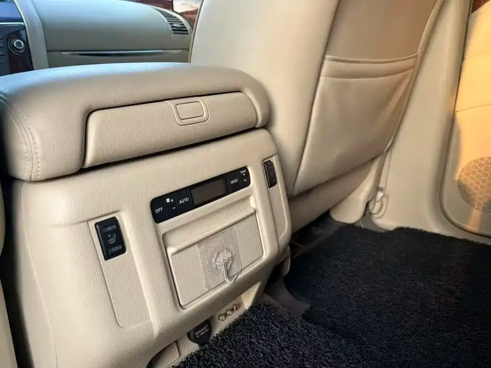 Infiniti QX80