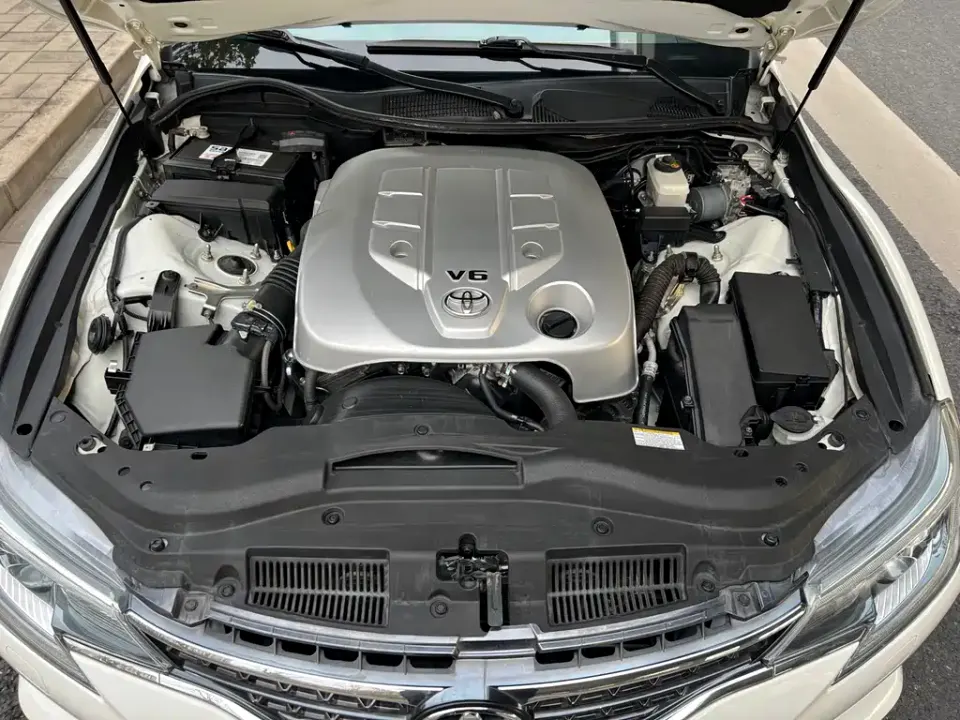 Toyota Reiz